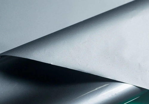 高烯科技石墨烯創(chuàng)新應(yīng)用斬獲工博會(huì)新材料大獎(jiǎng)，引領(lǐng)金屬裝飾材料零售新變革